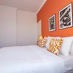 High-Ceiling 3-Bedroom Apartment
