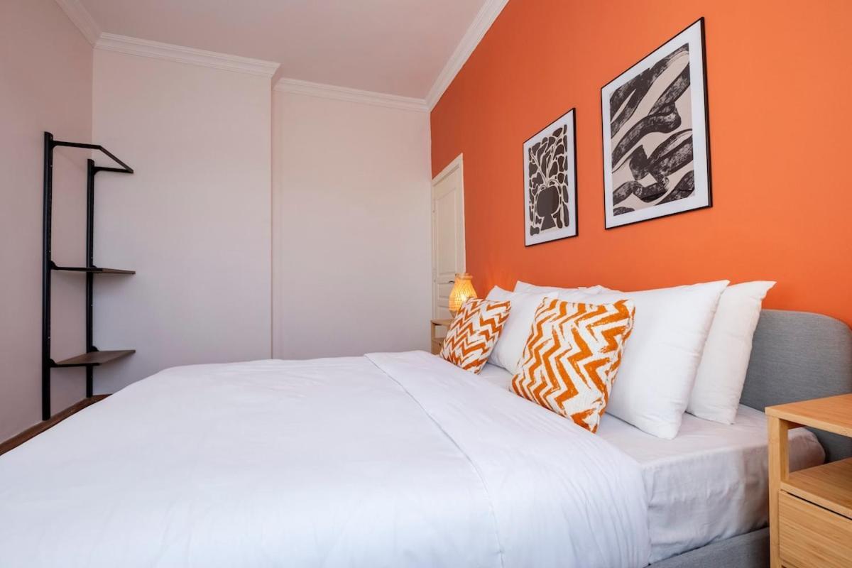 High-ceiling 3-bedroom Daire *